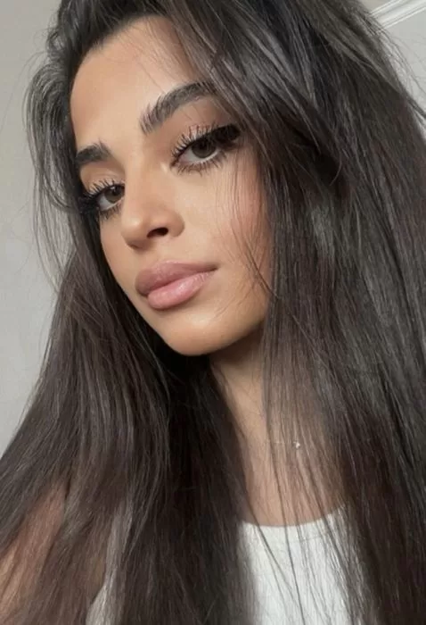 Как выбрать девушку по вызову с выездом для встреч с выездом на ночь